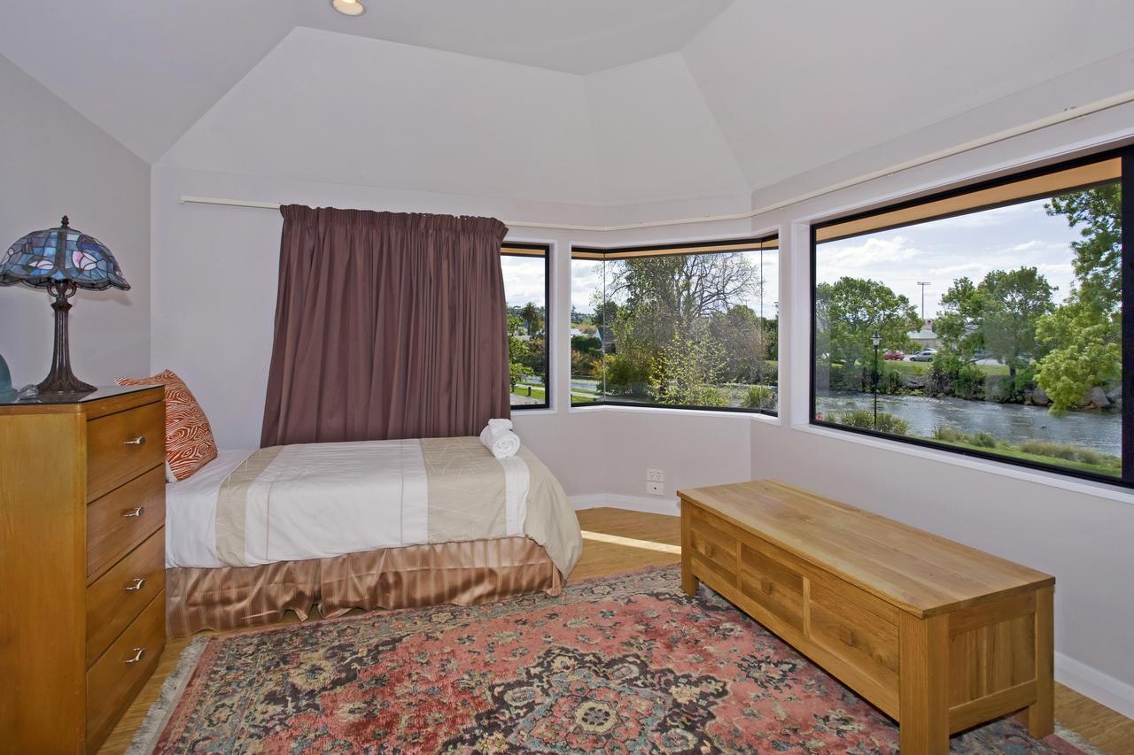Riverside Villa - In The City By The River! Νέλσον Εξωτερικό φωτογραφία